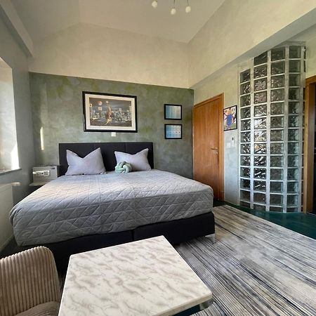 Tona - Miran Apartman - Parking - Samostalna Prijava คาร์โลวัตส์ ภายนอก รูปภาพ