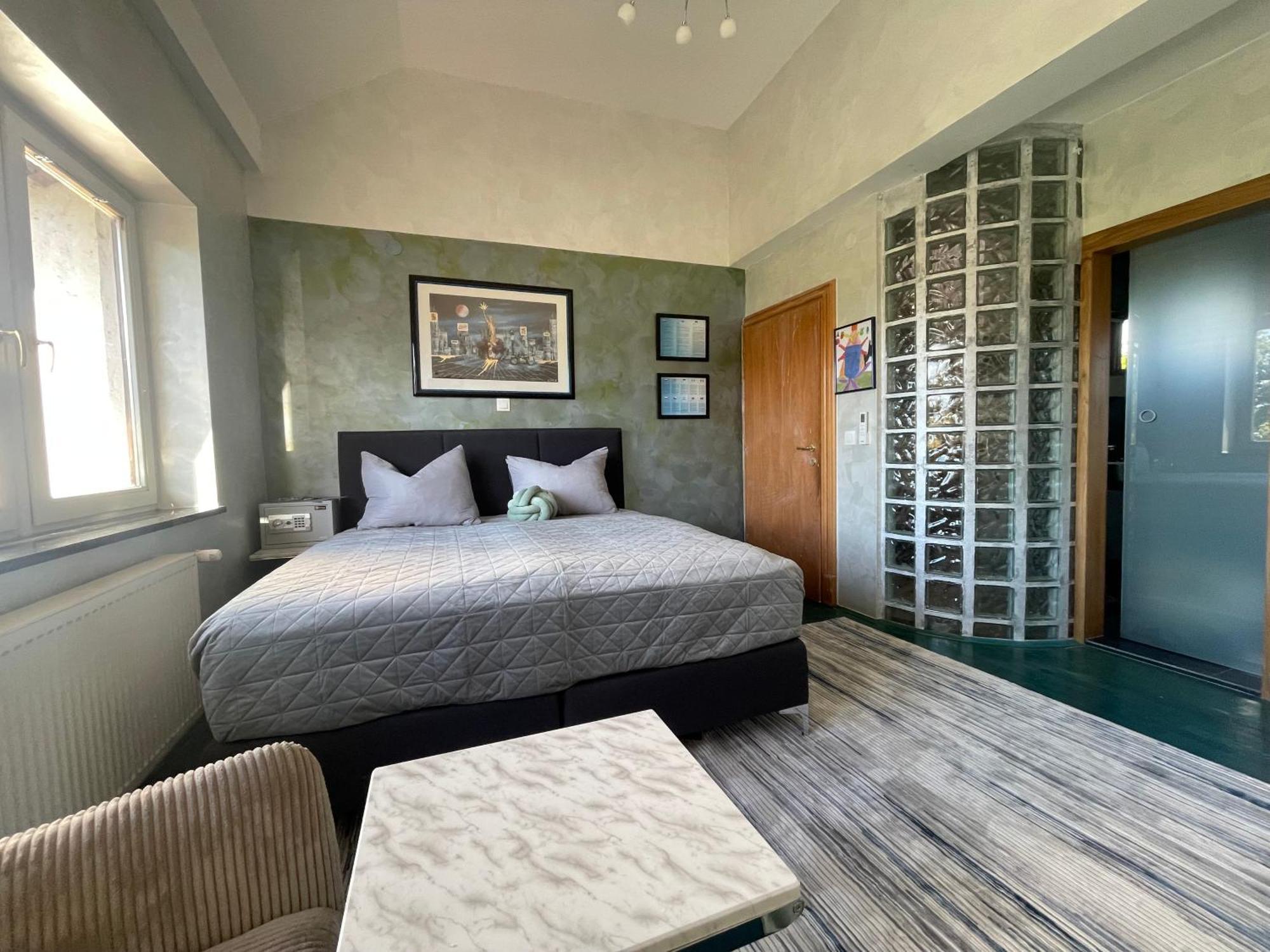 Tona - Miran Apartman - Parking - Samostalna Prijava คาร์โลวัตส์ ภายนอก รูปภาพ